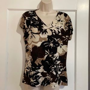 Chico’s Travelers V-Neck floral print shirt - Sz 1